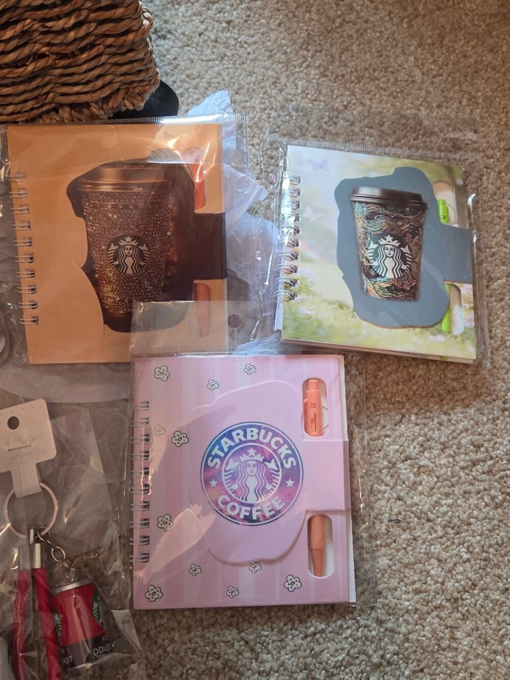 Strawberry Starbucks 2026 Bearista Glass Bear Limited Edition NWT & Box Bundle - Picture 12 of 13